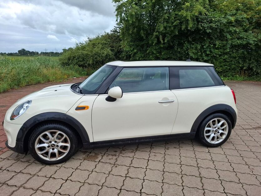 Mini Cooper D 161.000 km 8.300 € Bunde 26831