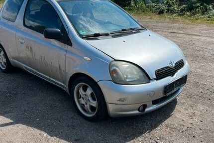 Toyota Yaris 171.000 km 990 &euro; Hamburg 22113