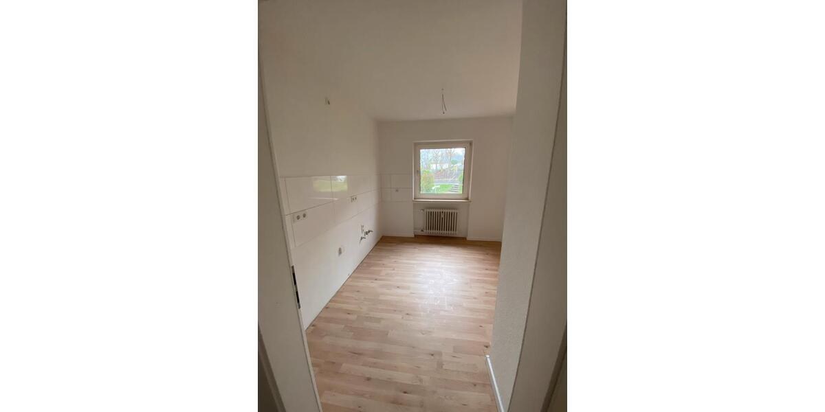 Etagenwohnung Hamm (Sieg) - 3.5 Zimmer, 82 m&sup2;, 175.000&euro; | Angebot:26002194