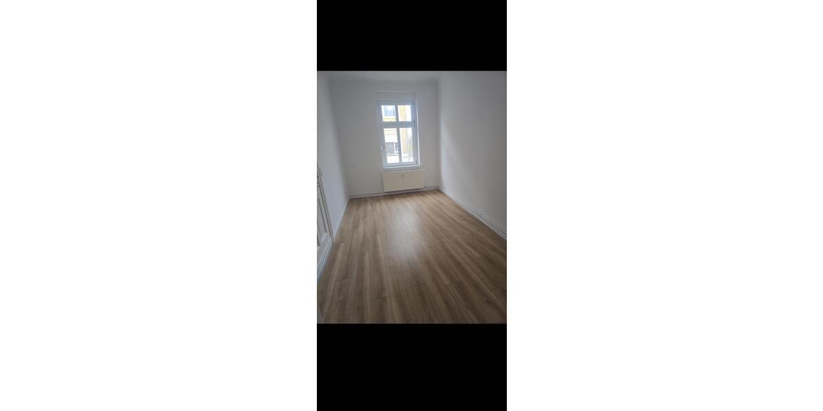 Etagenwohnung Luckenwalde - 3 Zimmer, 98 m&sup2;, 1.240&euro; | Angebot:26259328