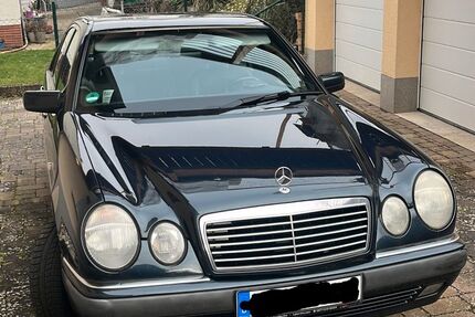 Mercedes-Benz 240 99.288 km 3.500 &euro; Kamp-Bornhofen 56341