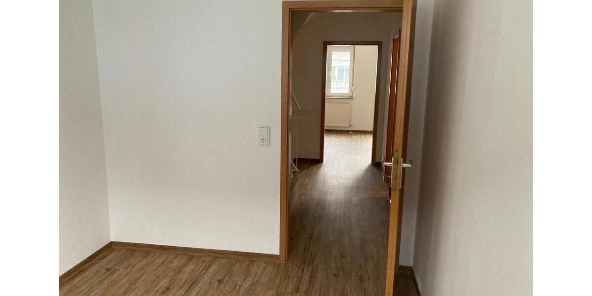 Reihenhaus Hirschau - 4 Zimmer, 120 m&sup2;, 314.000&euro; | Angebot:27137853
