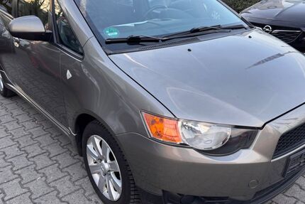 Mitsubishi Colt 125.600 km 4.600 &euro; Frankfurt am Main 60528