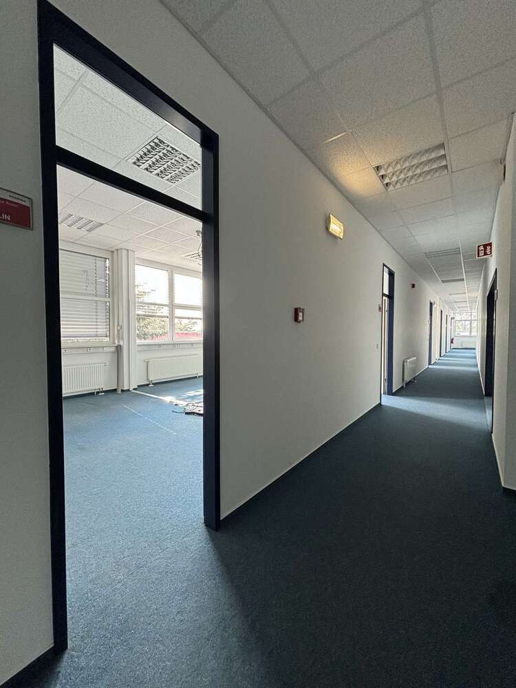 Büro in Zossen 1.380 € 253 m²