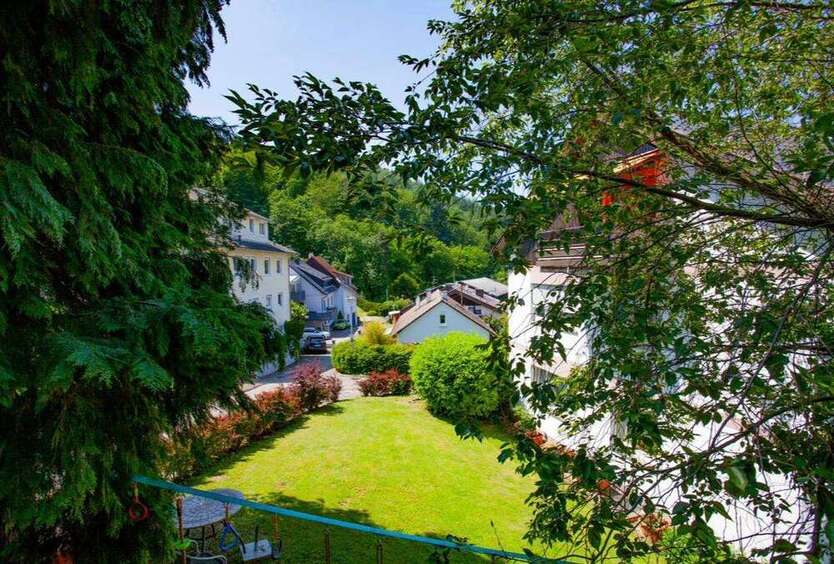 Haus zum Kaufen in Baden-Baden 1.500.000 € 300 m²