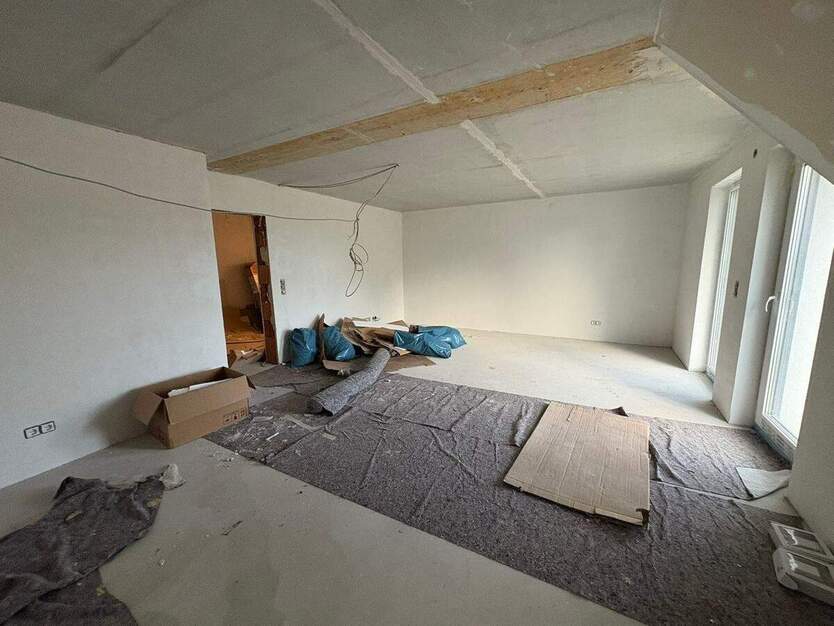 Attraktives Sanierungsprojekt für Handwerker: Etagenwohnung mit Restarbeiten zu verkaufen! 3 zimmer