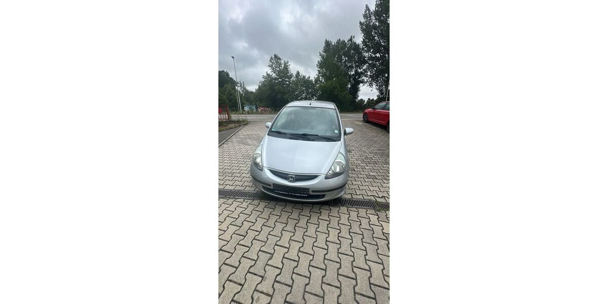 Honda Jazz 110.907 km 3.950 &euro; Zwickau 08066
