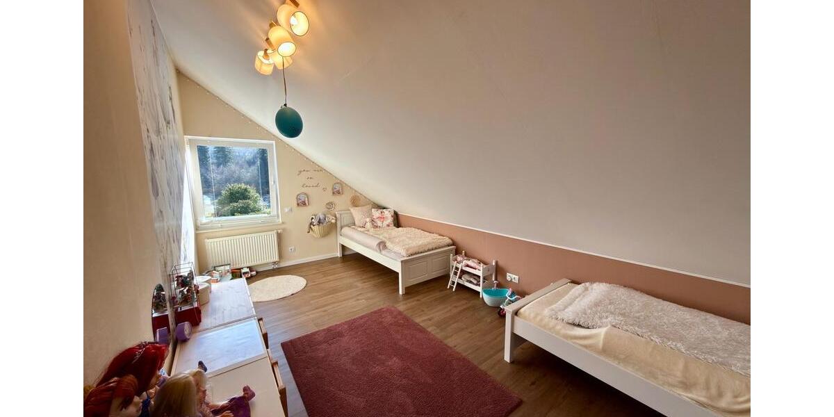 Doppelhaushälfte Bad Laasphe - 5 Zimmer, 140 m&sup2;, 285.000&euro; | Angebot:26383058