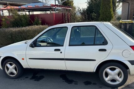 Ford Fiesta 79.000 km 2.400 &euro; Vellmar 34246
