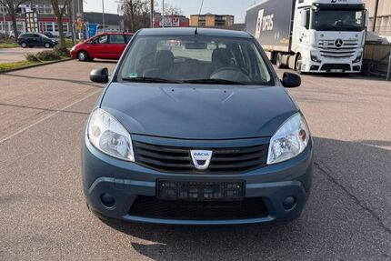 Dacia Sandero 45.000 km 2.900 &euro; Karlsruhe 76185