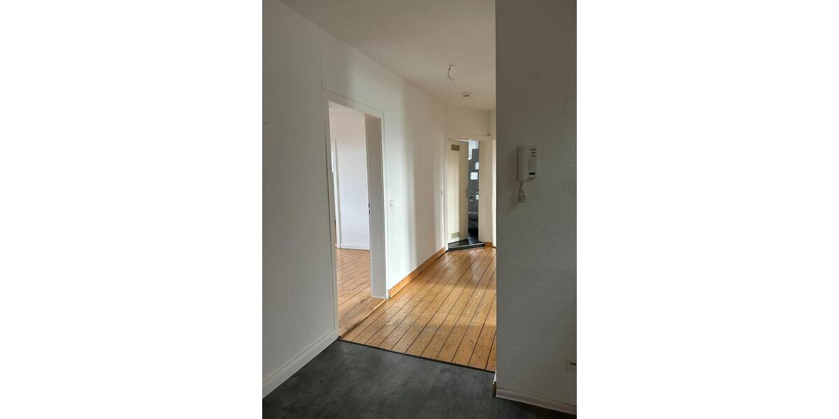 Dachgeschoßwohnung Alfeld (Leine) - 4 Zimmer, 100 m&sup2;, 690&euro; | Angebot:25489018