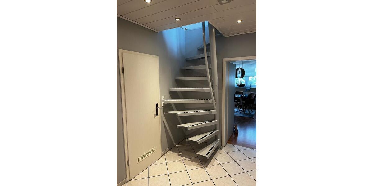 Dachgeschoßwohnung Fürth Eigenes Heim - 5 Zimmer, 139 m&sup2;, 391.000&euro; | Angebot:26395608