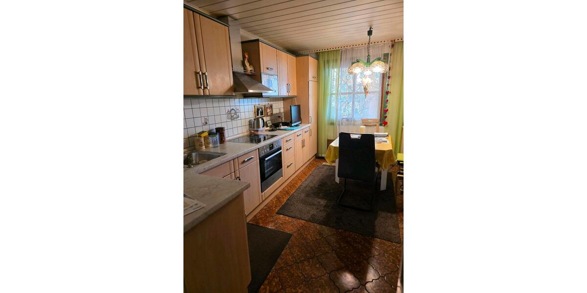 Reihenhaus Neutraubling - 7 Zimmer, 170 m&sup2;, 479.000&euro; | Angebot:26803619