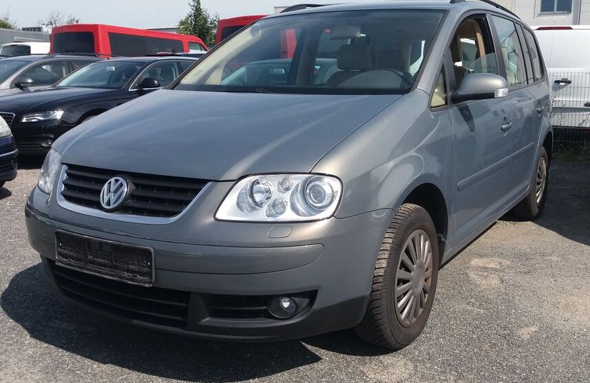 VW Touran 239.000 km 1.600 € Hannover 30165