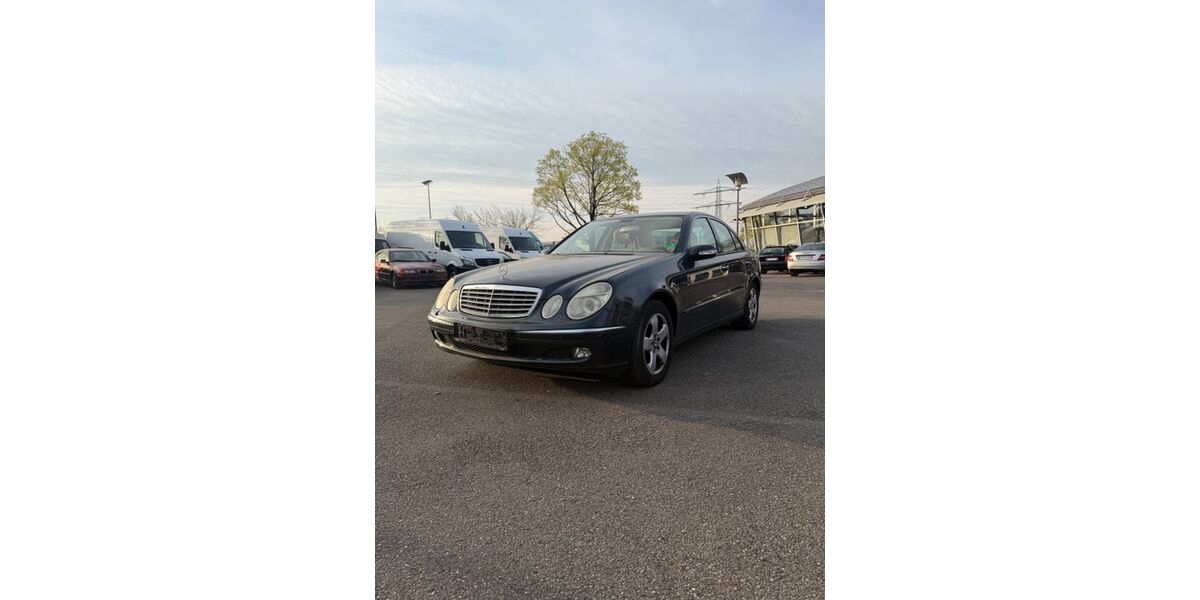 Mercedes-Benz E 280 210.000 km 4.500 &euro; Freiburg im Breisgau 79108