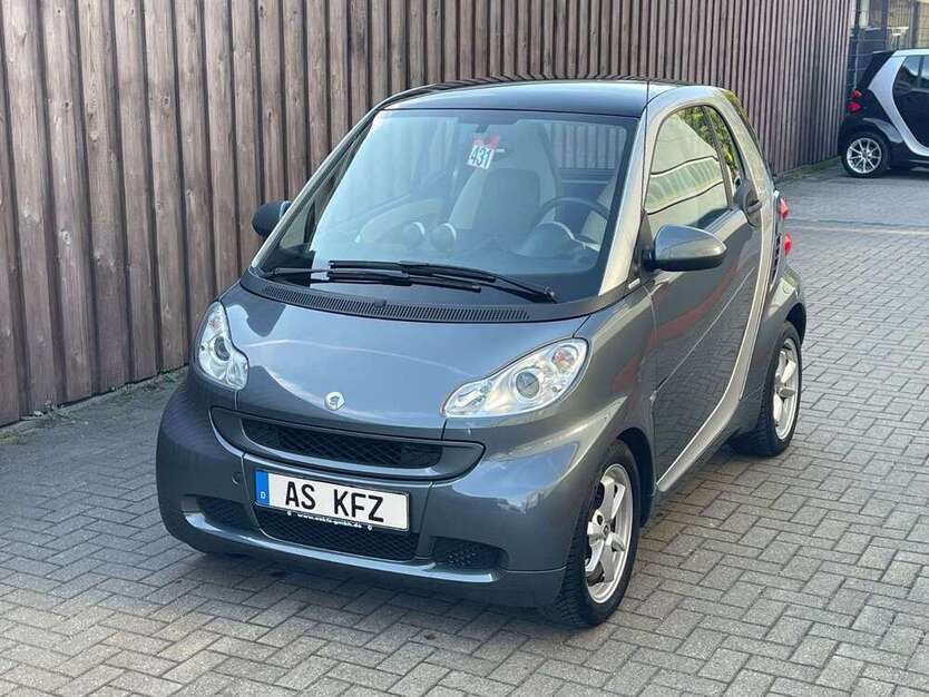 Smart forTwo 76.097 km 7.990 € Castrop-Rauxel 44579