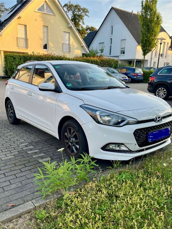 i20
