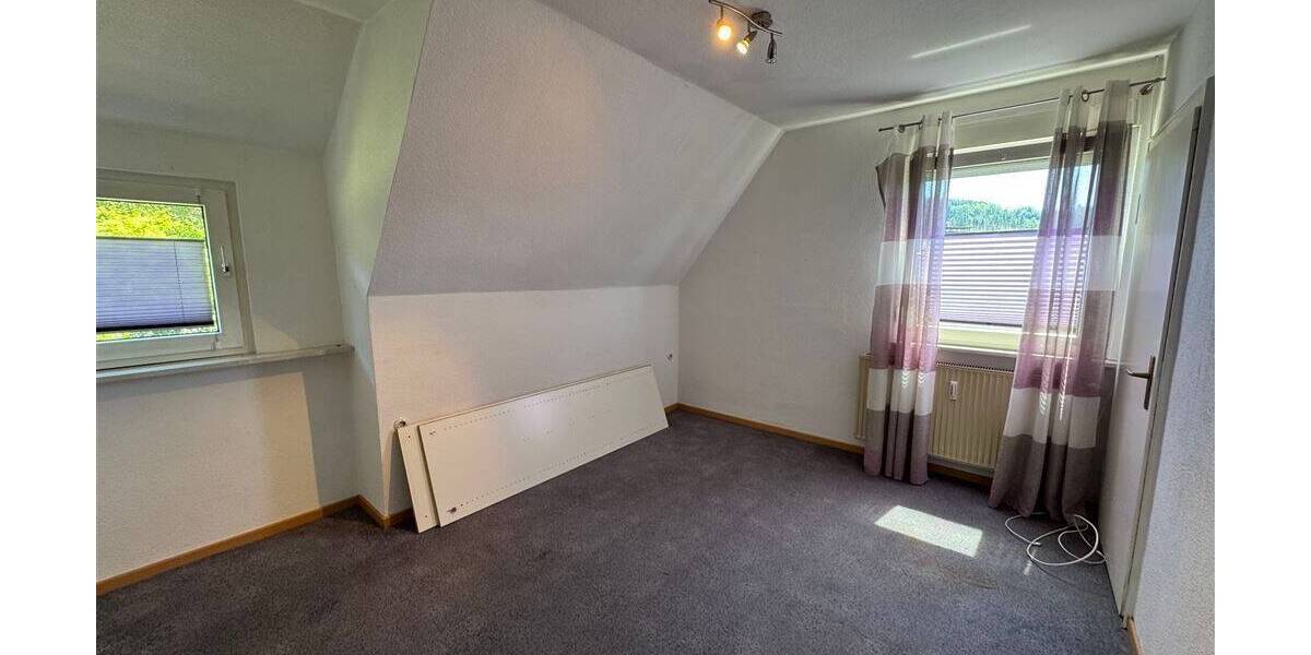 Mehrfamilienhaus, Wohnhaus Kirchhundem Würdinghausen - 6 Zimmer, 139 m&sup2;, 179.000&euro; | Angebot:25682637