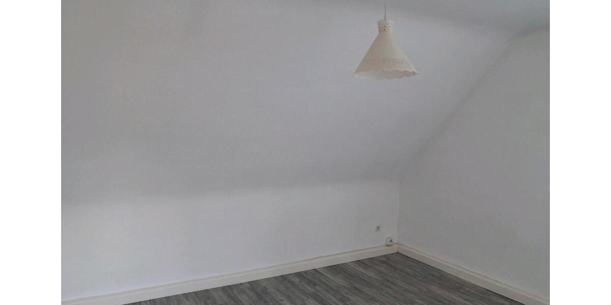 Etagenwohnung Simmerath - 4 Zimmer, 100 m&sup2;, 1.370&euro; | Angebot:26024999