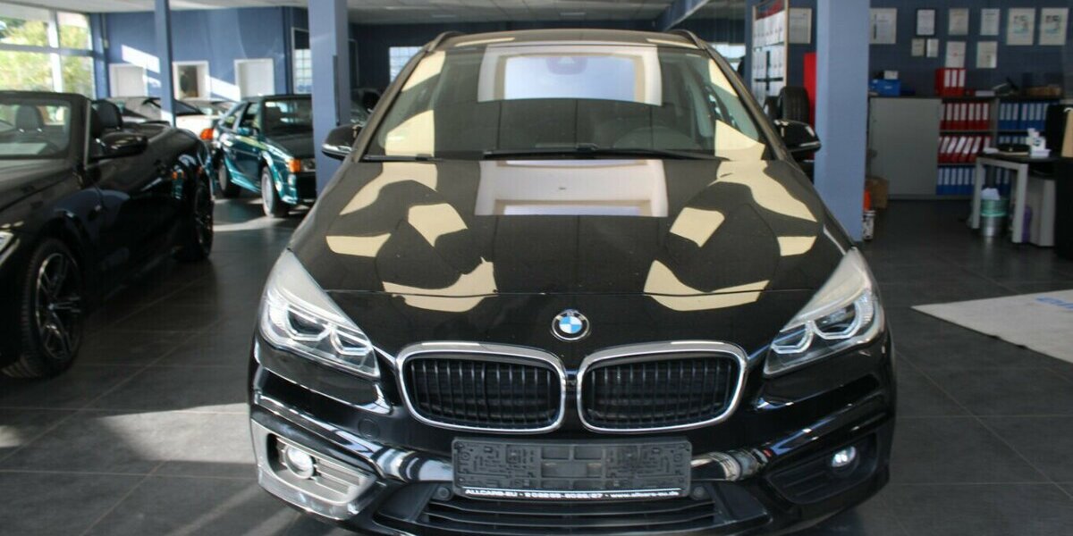 BMW 218 218i Active Tourer Sport 82.216 km 12.980 &euro; Euskirchen 53881