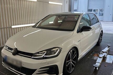 VW Golf 216.000 km 15.999 € Emmendingen 79312