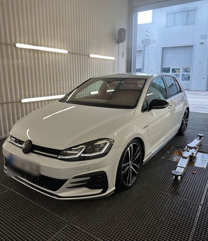 VW Golf 216.000 km 15.999 € Emmendingen 79312