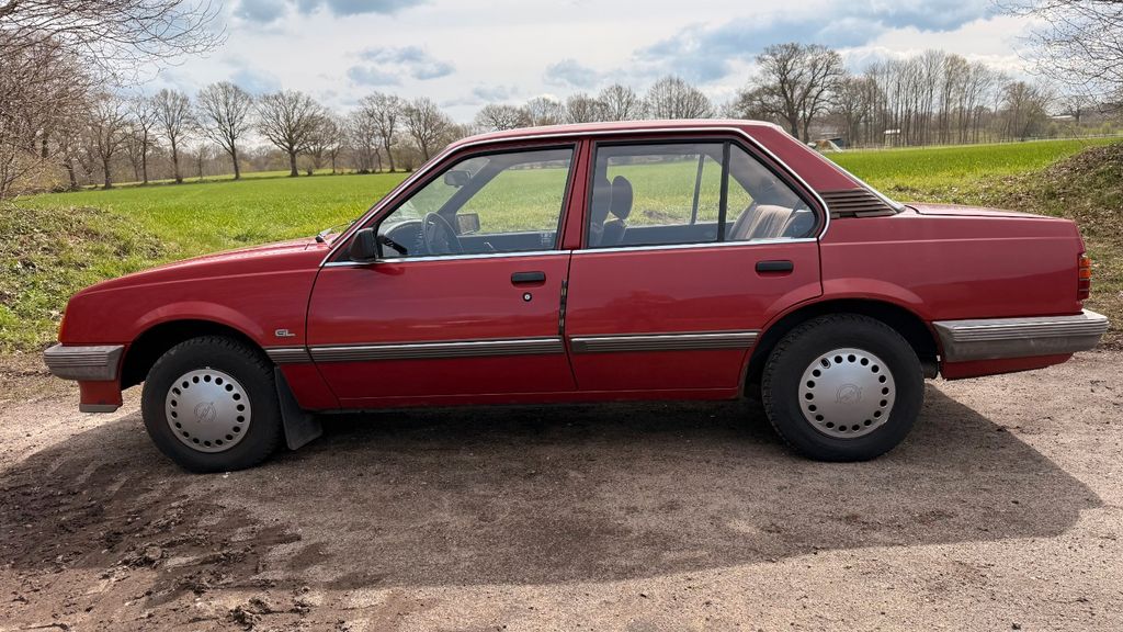 Opel Ascona 65.300 km 1.800 &euro; Itzstedt 23845