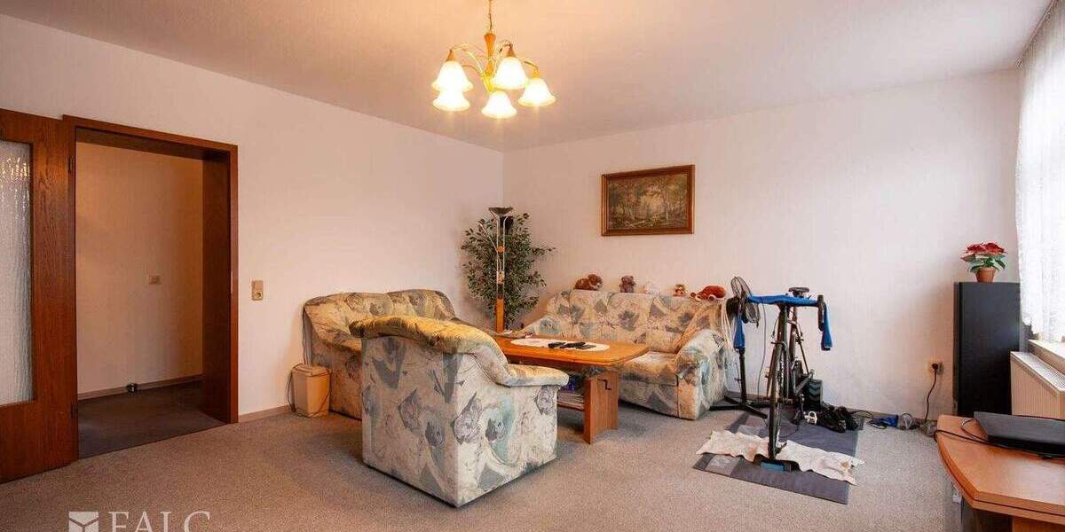 Mehrfamilienhaus, Wohnhaus Frechen Königsdorf - 6 Zimmer, 235 m&sup2;, 400.000&euro; | Angebot:24766754