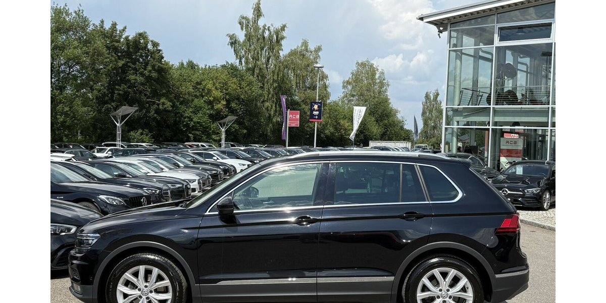 VW Tiguan 1.5 TSI Highline 360°/NAVI/CARPLAY/PANO 110.221 km 22.900 &euro; Villingen-Schwenningen 78054
