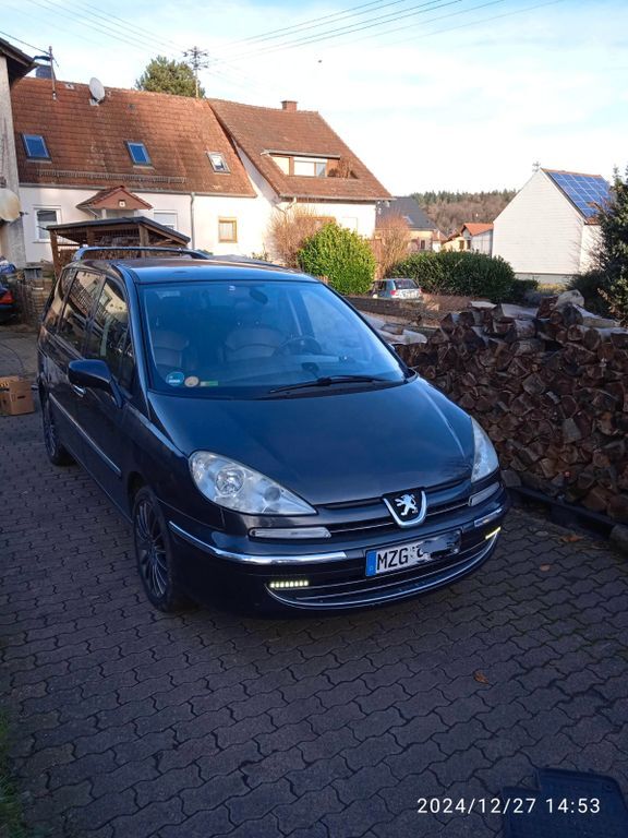 Peugeot 807 324.860 km 3.149 € Weiskirchen 66709
