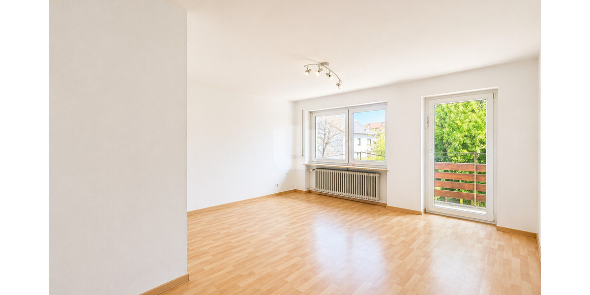 WINDISCH – Renovierungsbedürftiges RMH in Ortsrandlage von Olching – viel Potenzial für Familien! - Reihenmittelhaus Olching | Angebot:26534334