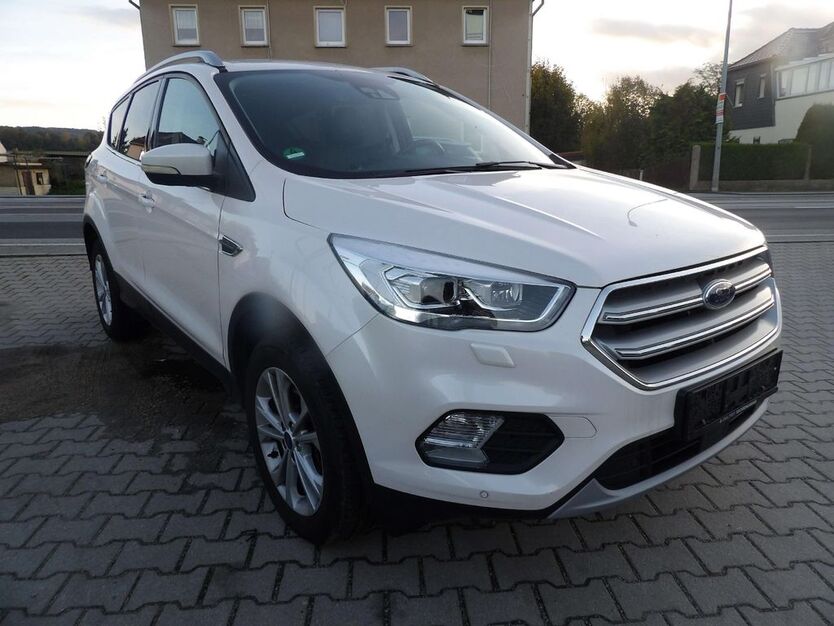 Ford Kuga 149.000 km 17.999 € Bautzen 02625