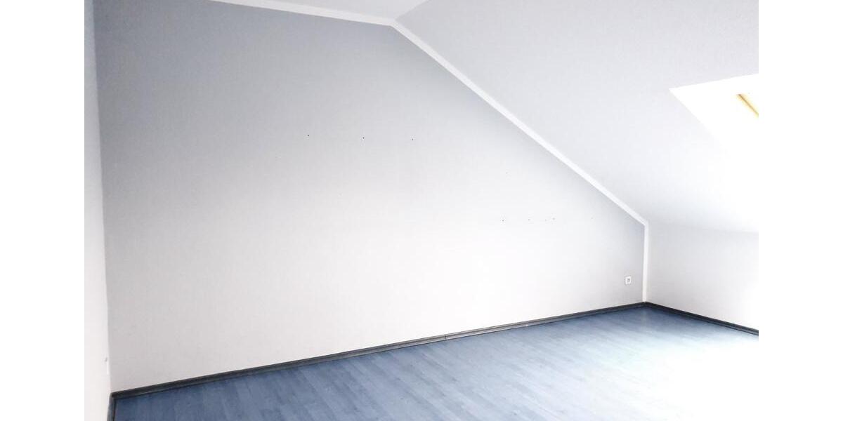 Dachgeschoßwohnung Langenfeld (Rheinland) - 3 Zimmer, 85 m&sup2;, 314.000&euro; | Angebot:24585617