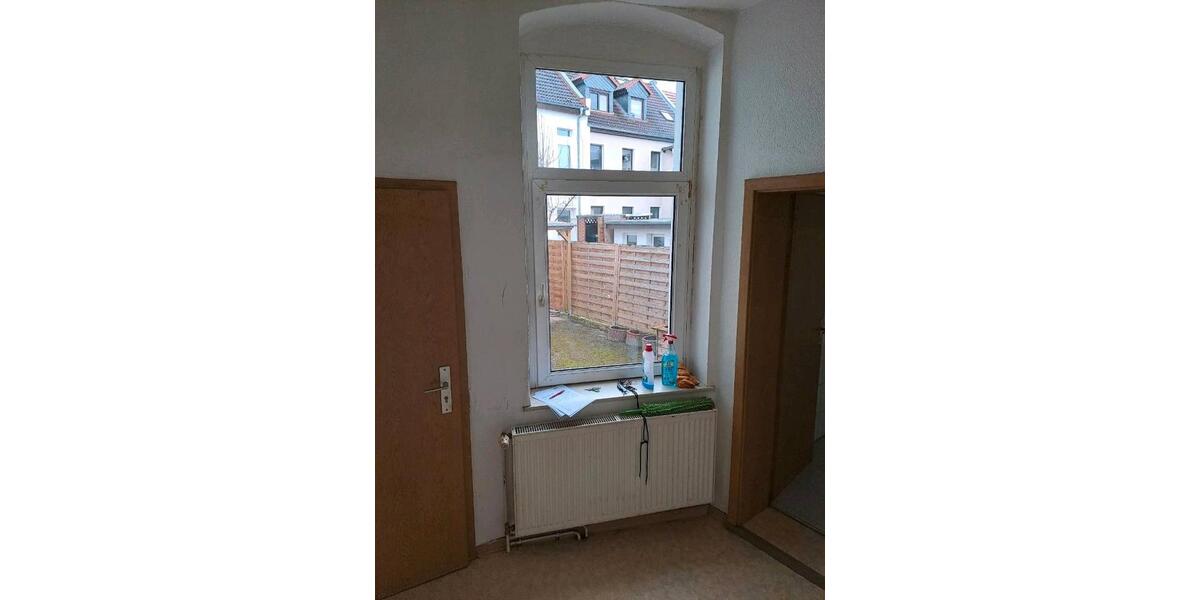 Hochparterre Bernburg (Saale) - 1 Zimmer, 35 m&sup2;, 210&euro; | Angebot:26411637