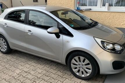 Kia Rio 120.000 km 3.900 &euro; Pfatter 93102