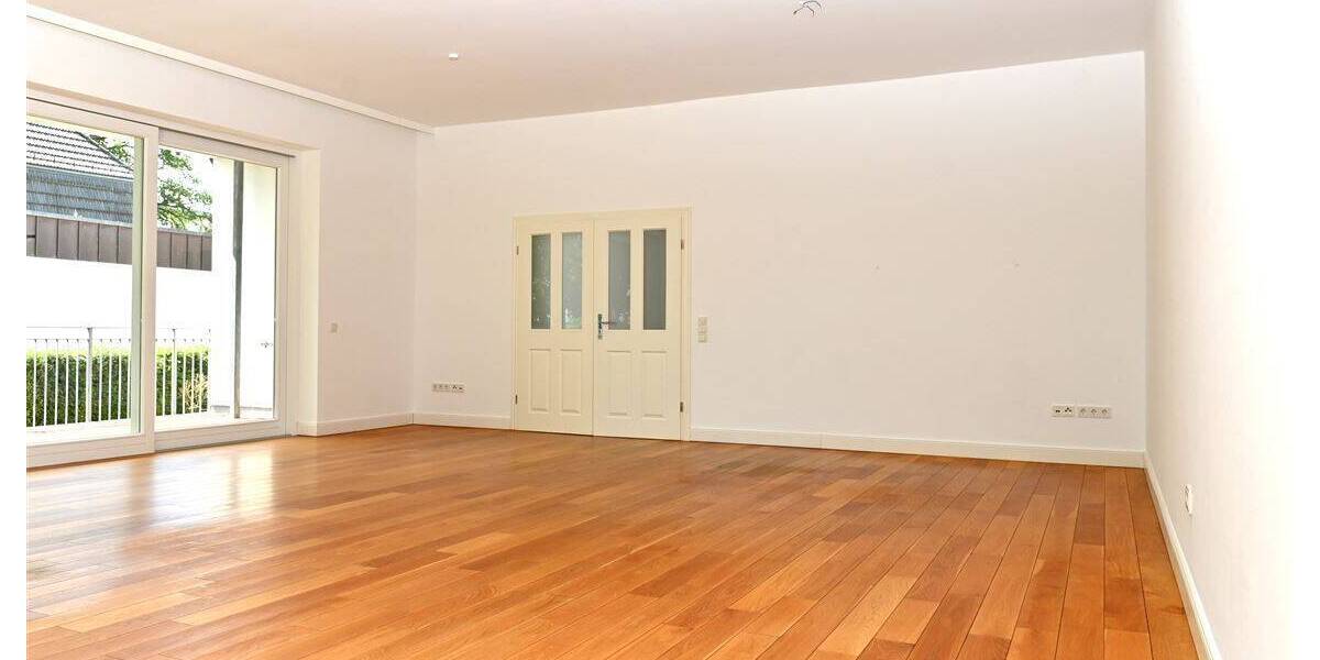 Etagenwohnung Stralsund Kniepervorstadt - 3 Zimmer, 156 m&sup2;, 1.720&euro; | Angebot:26902405