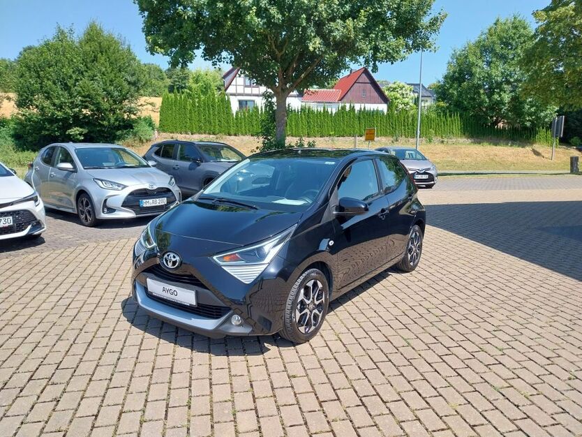 Toyota Aygo (X) 31.982 km 11.790 € Bad Pyrmont 31812