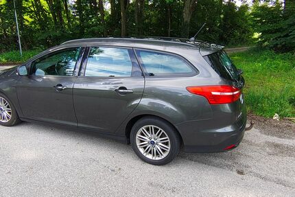 Ford Focus 184.000 km 6.600 &euro; Oberhausen 82386