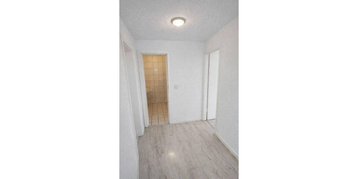 Etagenwohnung Zeitz - 2 Zimmer, 60 m&sup2;, 360&euro; | Angebot:26685856