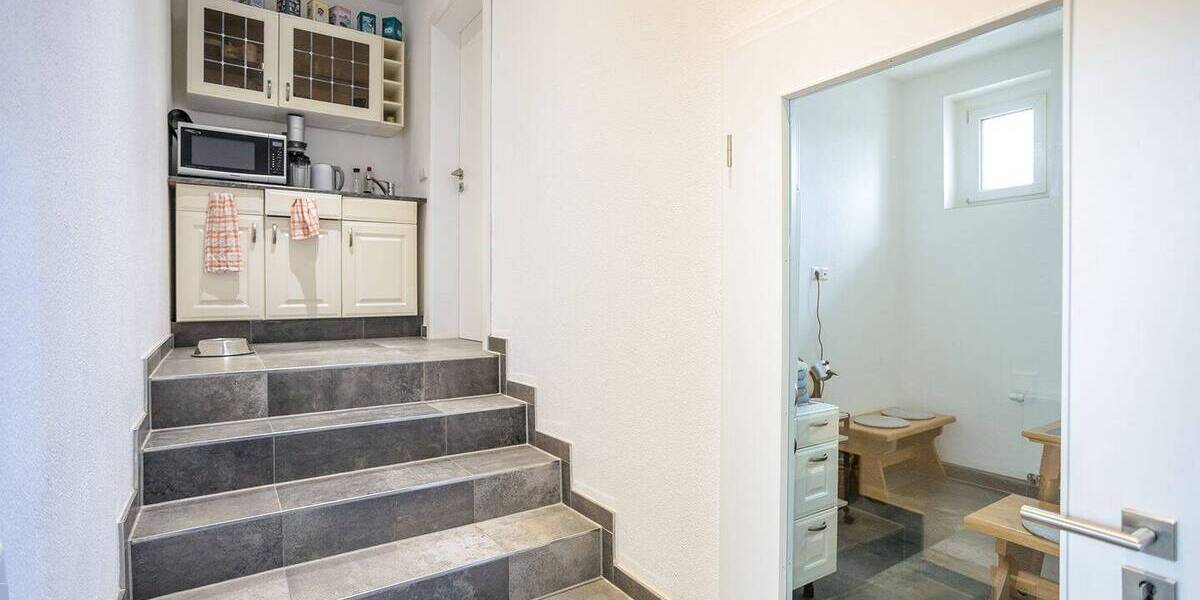 Ihre neuen Gewerbe- oder Praxisräume warten auf Sie 6 zimmer