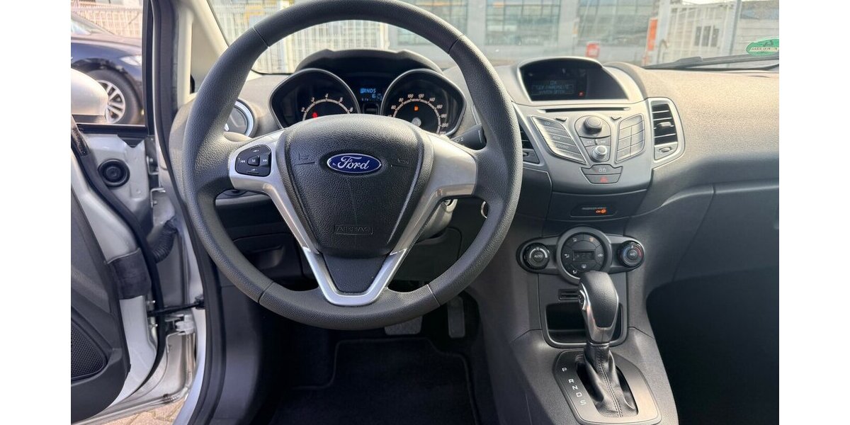 Ford Fiesta 1.6 Automatik Trend/51.000km 51.100 km 7.690 &euro; Frankfurt 60386