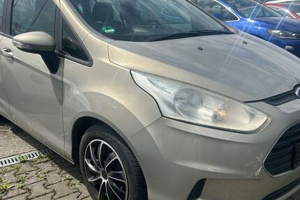 Ford B-Max 118.000 km 2.300 &euro; Büdingen 63654