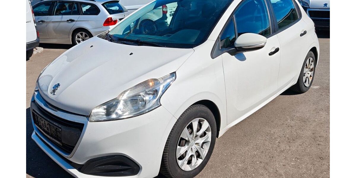Peugeot 208 167.000 km 4.998 &euro; Aldingen 78554