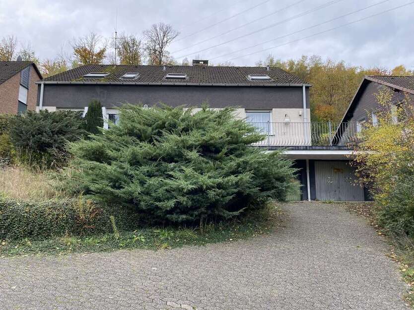 Haus zum Kaufen in Hagen 230.000 € 239 m² 9 zimmer