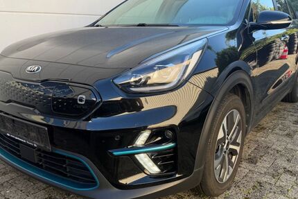 Kia Niro 89.000 km 21.900 &euro; Mönchengladbach 41238