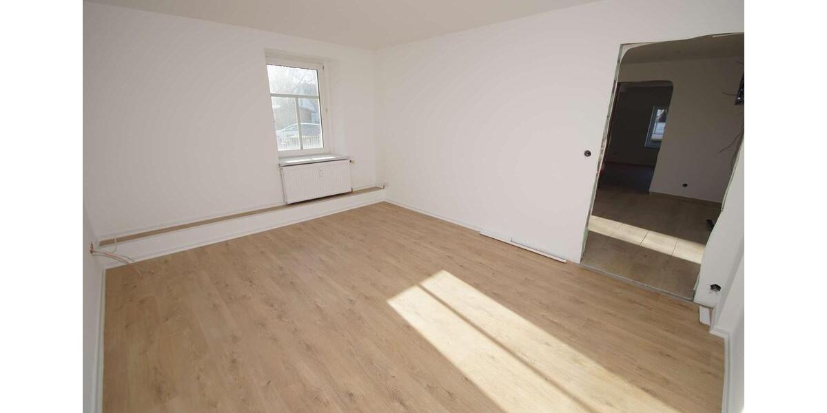 Erdgeschoßwohnung Schkopau - 3 Zimmer, 120 m&sup2;, 990&euro; | Angebot:24698919