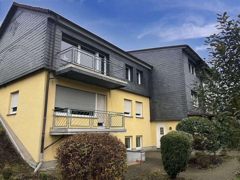 Haus zum Kaufen in Halver 369.000 € 198 m²