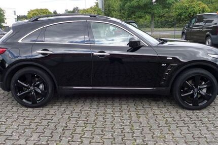 INFINITI QX70