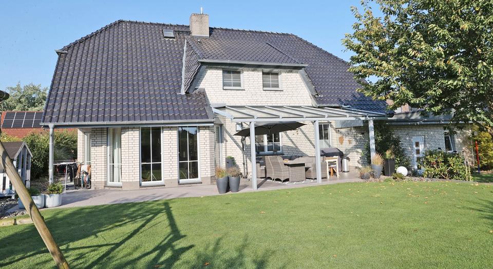Einfamilienhaus Gifhorn - 9 Zimmer, 274 m&sup2;, 785.000&euro; | Angebot:27245842