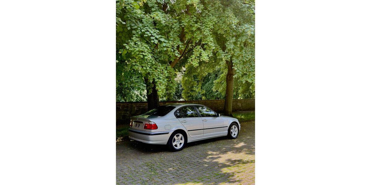 BMW 318 262.000 km 2.400 &euro; Habichtswald 34317